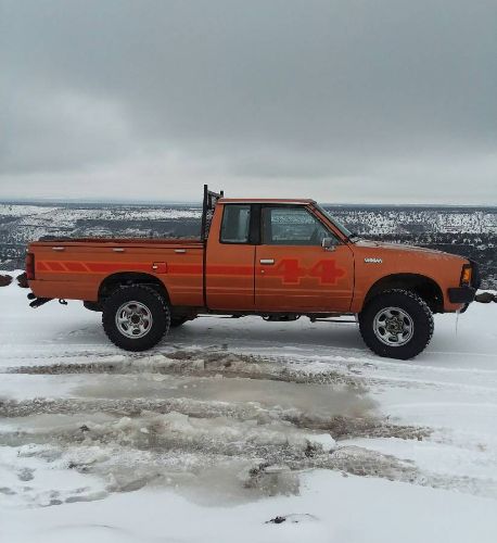 Nissan-720-1984-Orange-18