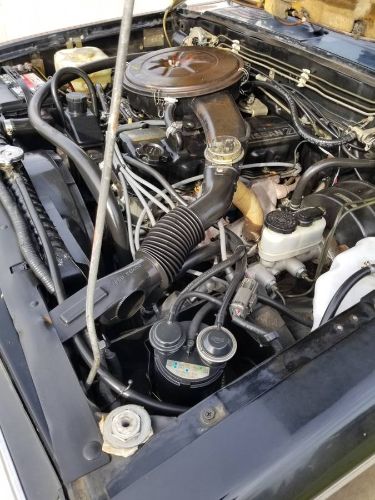 Nissan-720-1985-Black-BlackGray-4