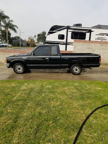Nissan-720-1985-Black-BlackGray-7