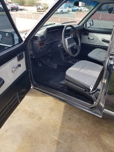 Nissan-720-1985-Black-BlackGray-8