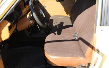 Nissan-720-1985-Yellow-Brown-11