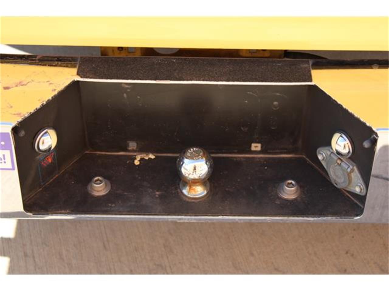 Nissan-720-1985-Yellow-Brown-16