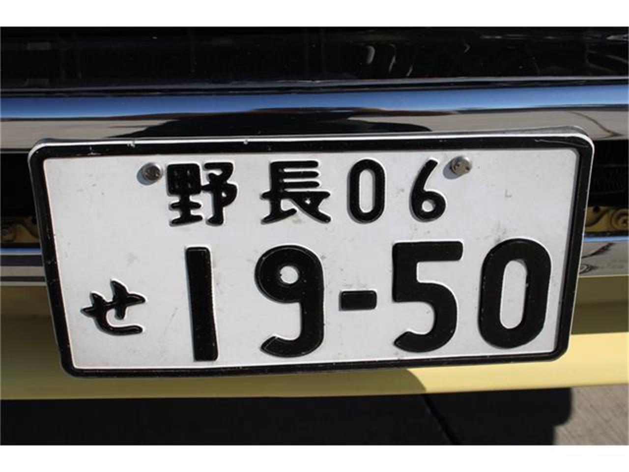 Nissan-720-1985-Yellow-Brown-18