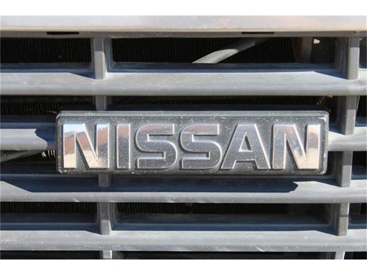 Nissan-720-1985-Yellow-Brown-25