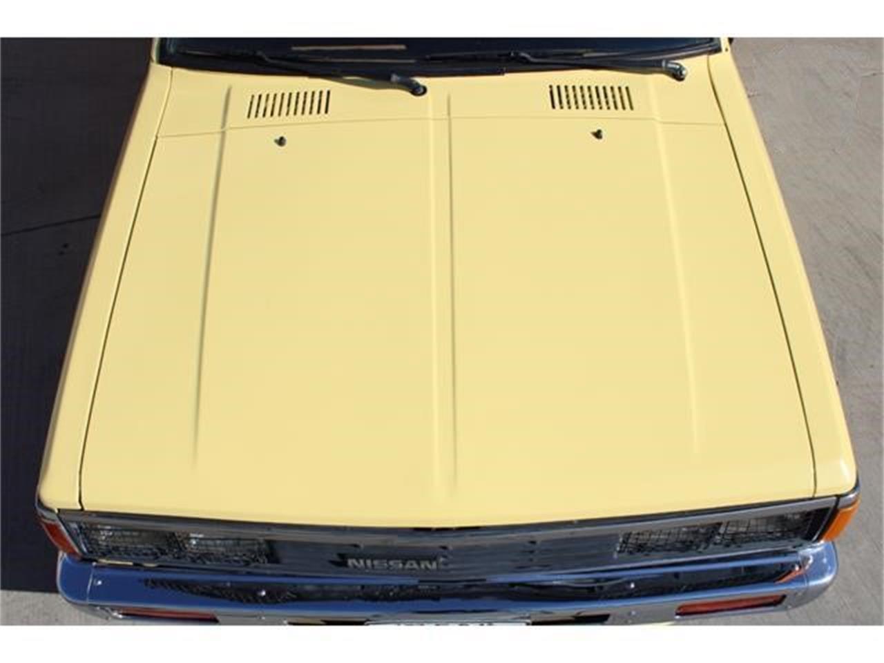 Nissan-720-1985-Yellow-Brown-33
