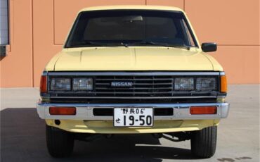 Nissan-720-1985-Yellow-Brown-34