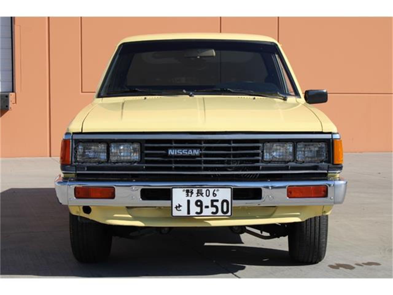 Nissan-720-1985-Yellow-Brown-34