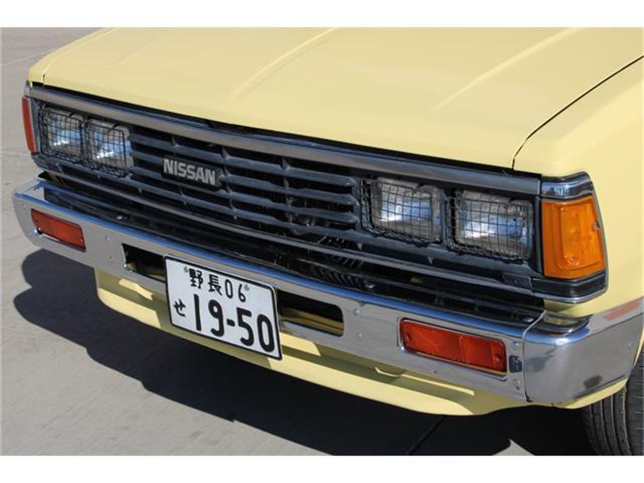 Nissan-720-1985-Yellow-Brown-35