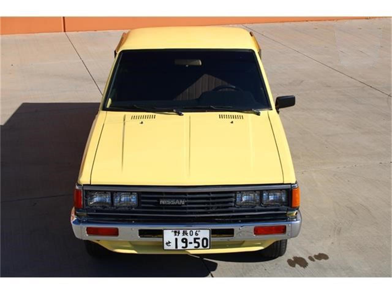 Nissan-720-1985-Yellow-Brown-37