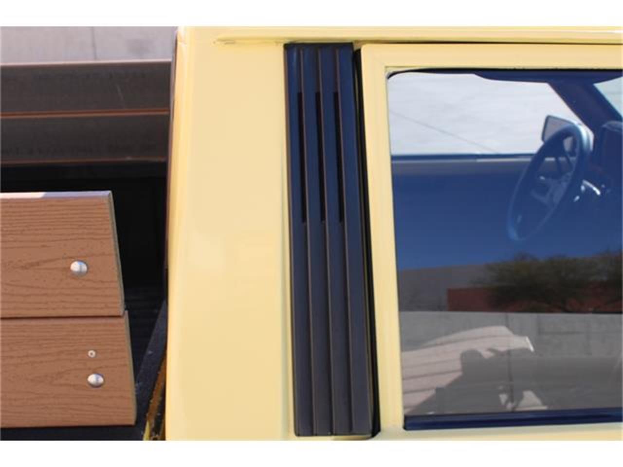 Nissan-720-1985-Yellow-Brown-38