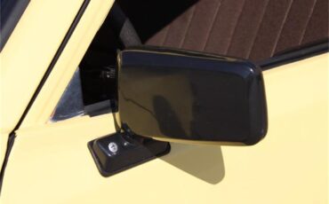 Nissan-720-1985-Yellow-Brown-39