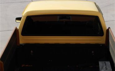 Nissan-720-1985-Yellow-Brown-4