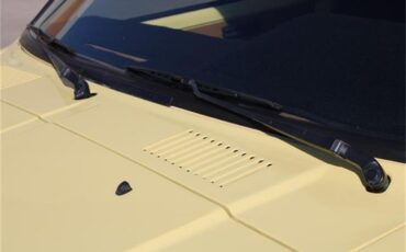 Nissan-720-1985-Yellow-Brown-9