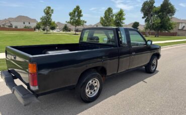Nissan-D21-hardbody-1993-black-3