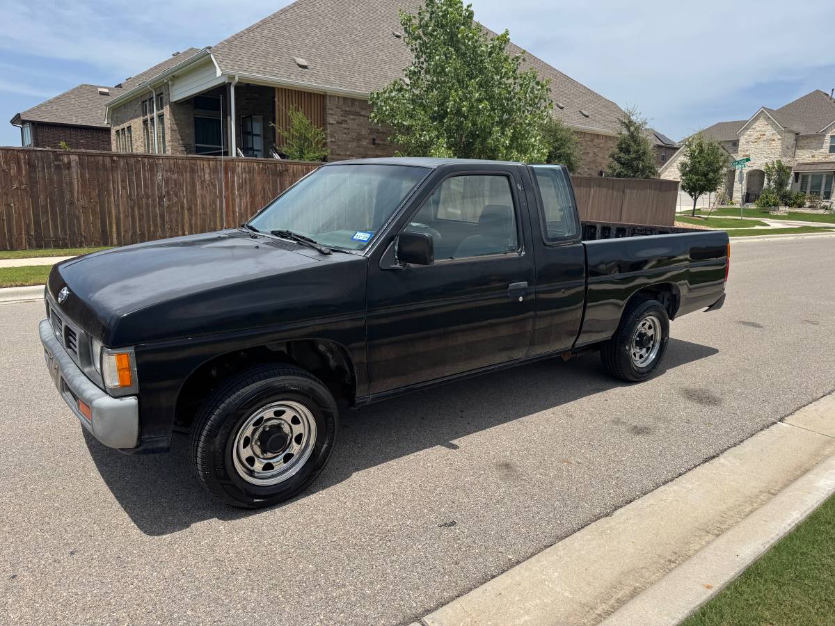 Nissan-D21-hardbody-1993-black