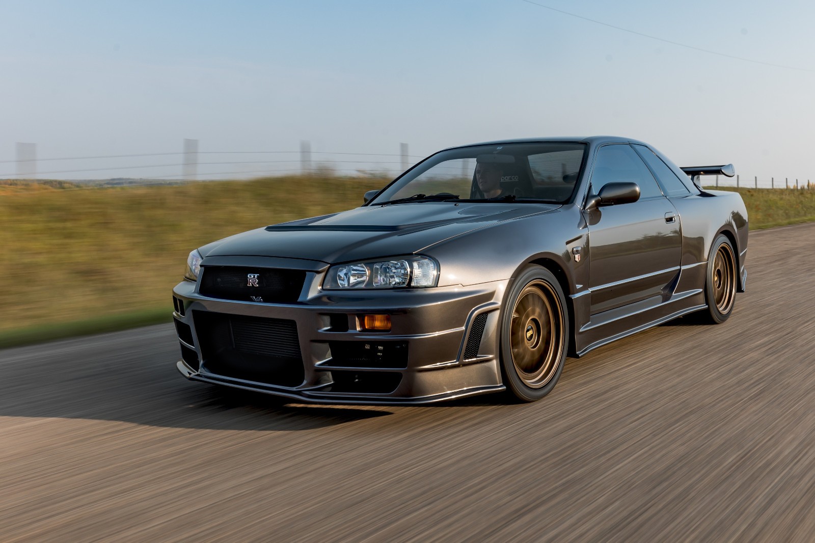 Nissan-GT-R-1991-Coupe-16