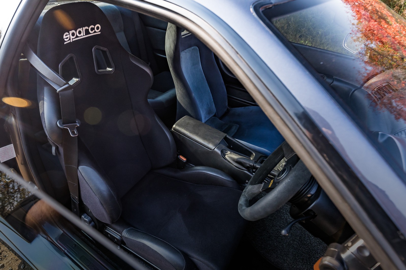 Nissan-GT-R-1991-Coupe-7
