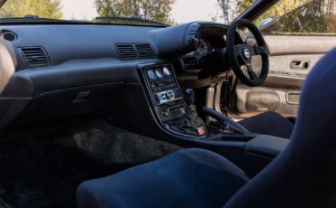Nissan-GT-R-1991-Coupe-8