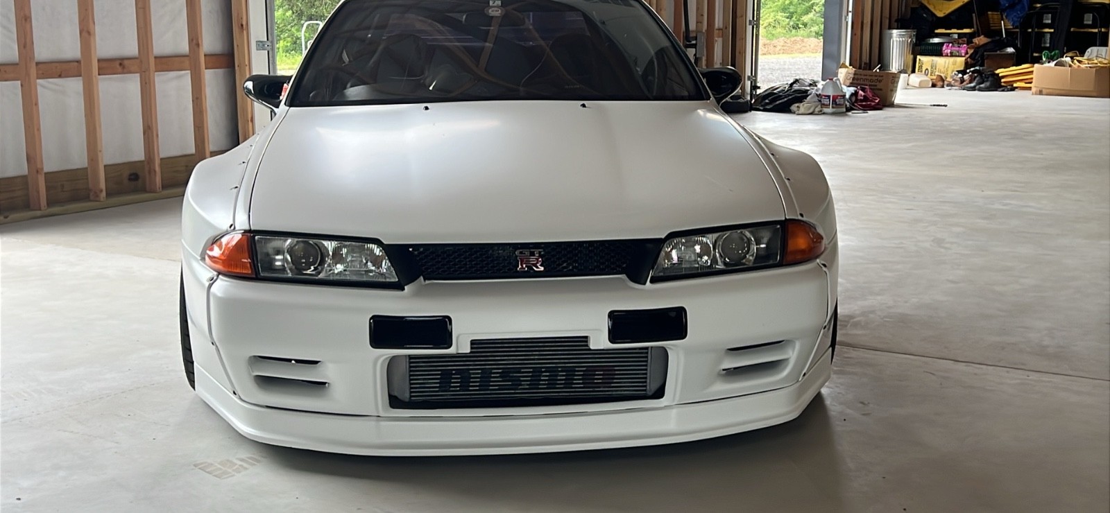 Nissan-GT-R-1992-Coupe-1