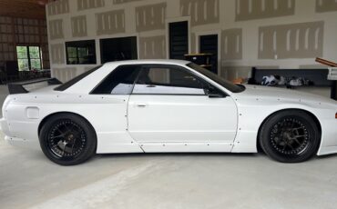 Nissan-GT-R-1992-Coupe-16