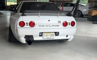 Nissan-GT-R-1992-Coupe-2