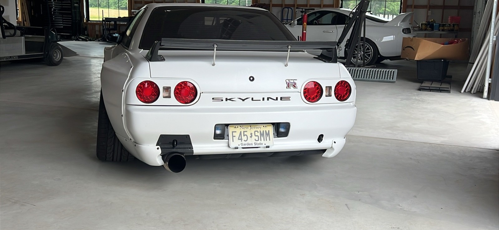 Nissan-GT-R-1992-Coupe-2
