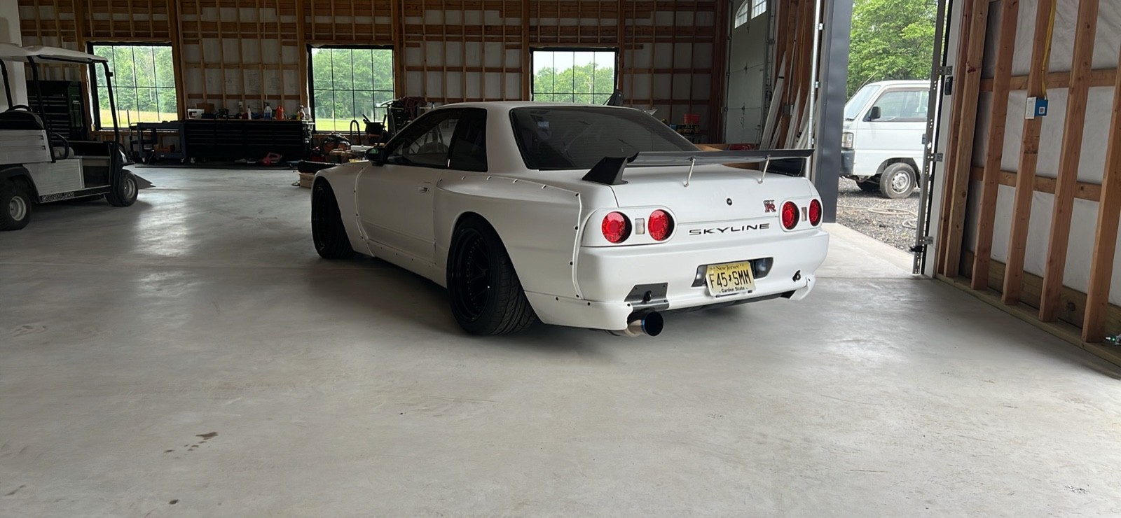 Nissan-GT-R-1992-Coupe-3