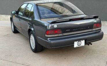 Nissan-Maxima-1989-grey-2