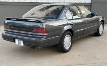 Nissan-Maxima-1989-grey-3