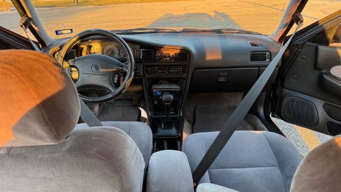 Nissan-Maxima-1993-Gray-Gray-5