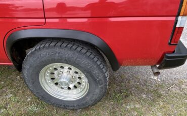 Nissan-Pathfinder-1992-10