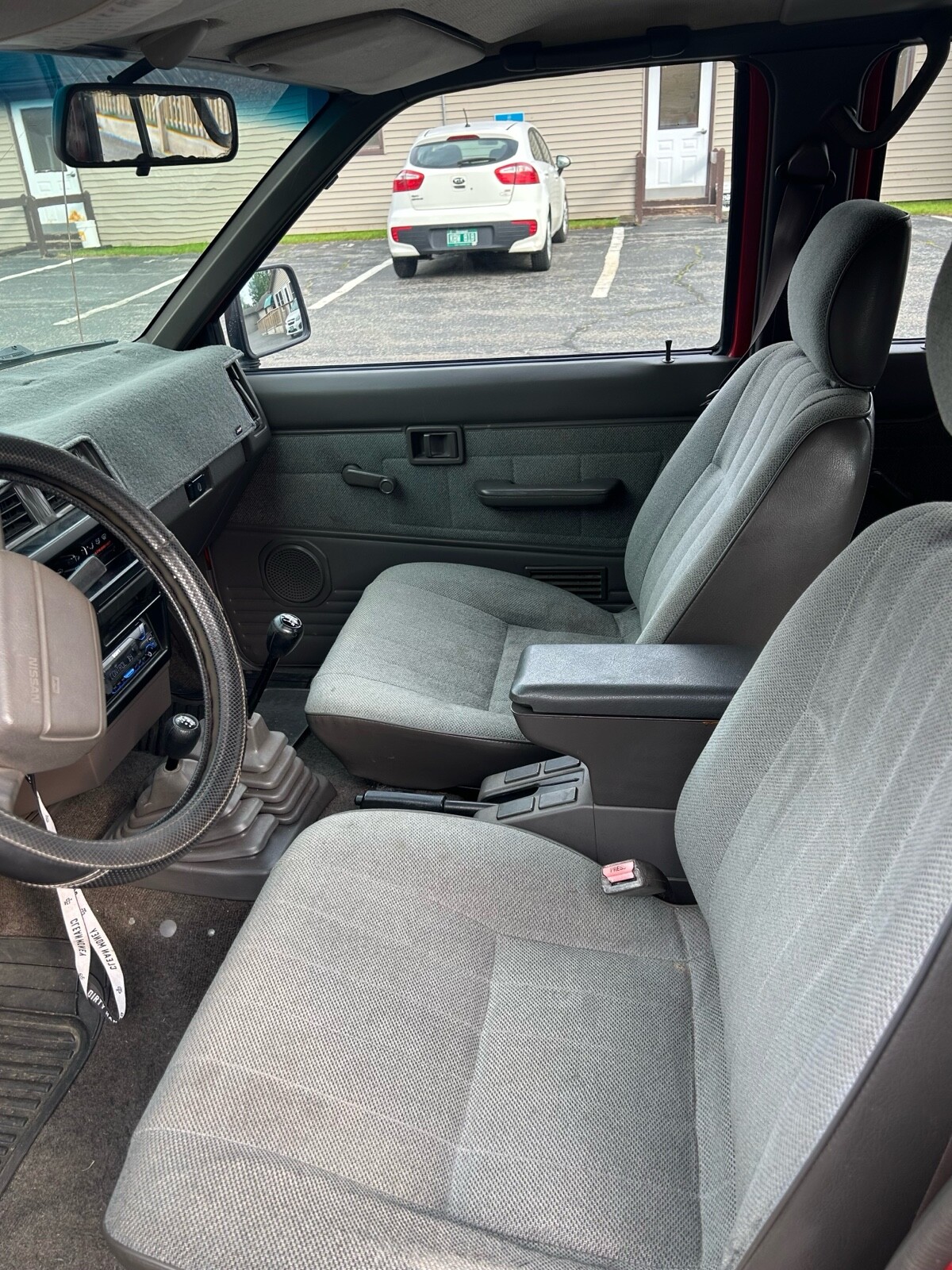 Nissan-Pathfinder-1992-12