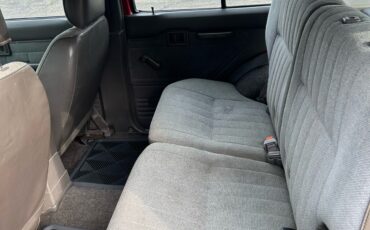 Nissan-Pathfinder-1992-13