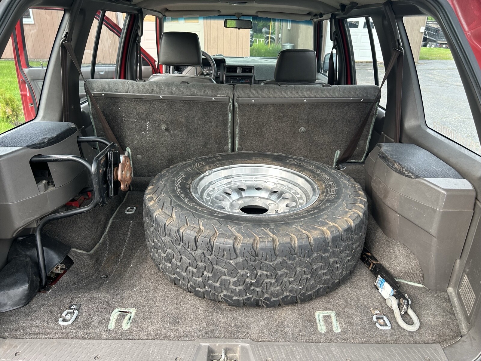 Nissan-Pathfinder-1992-14