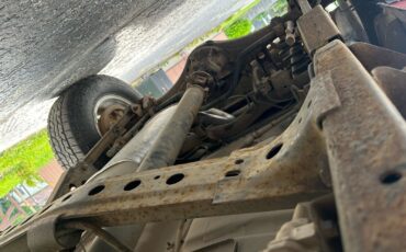 Nissan-Pathfinder-1992-21