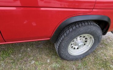 Nissan-Pathfinder-1992-8