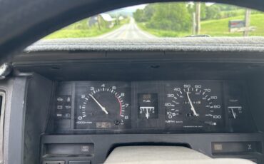Nissan-Pathfinder-1992-SUV-11