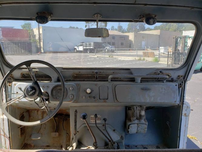 Nissan-Patrol-1964-White-4