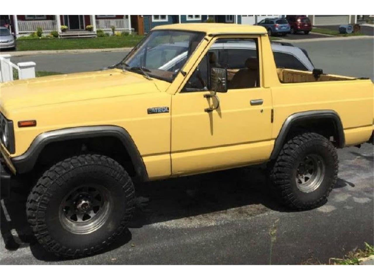 Nissan-Patrol-1983-White-Blue-22