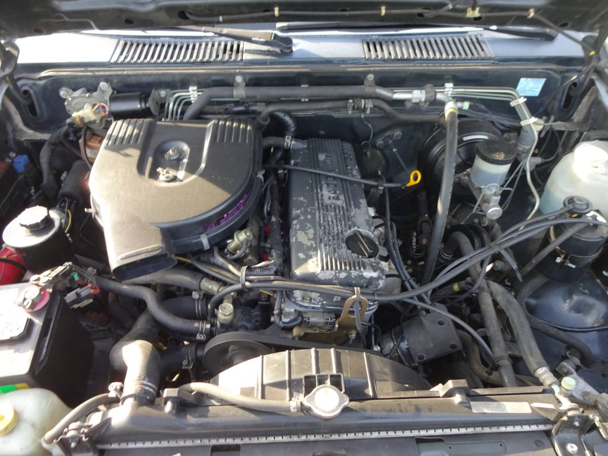 Nissan-Pickup-xe-1994-green-15
