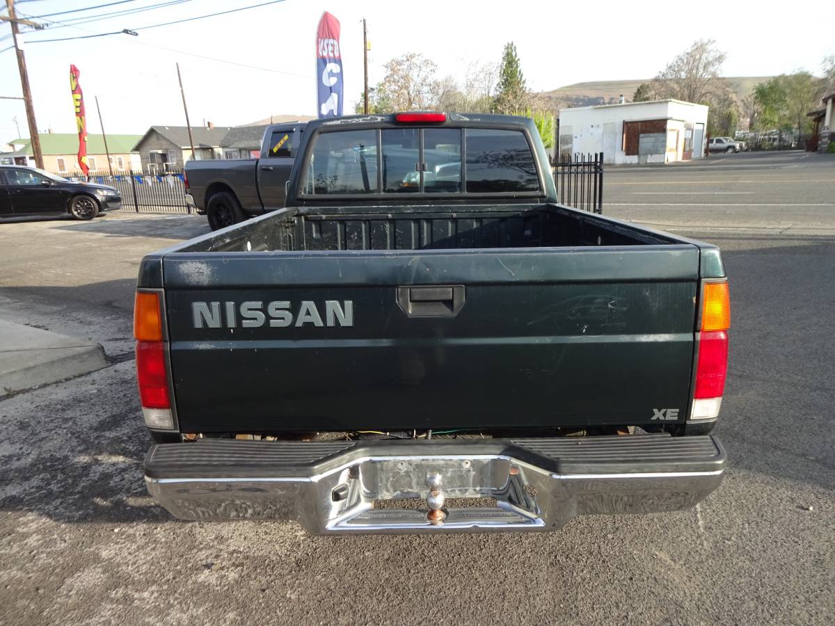 Nissan-Pickup-xe-1994-green-6