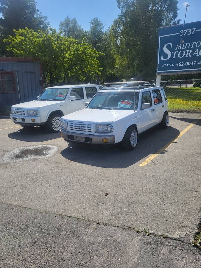 Nissan-Rasheen-1995-white-2