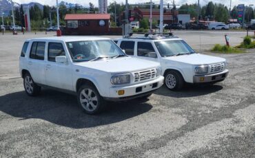 Nissan-Rasheen-1995-white-3