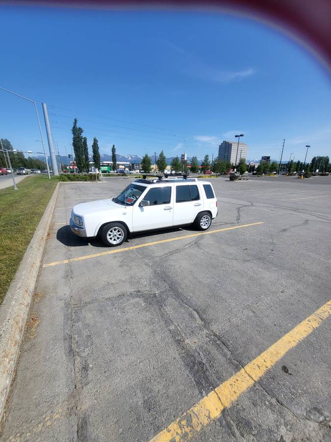 Nissan-Rasheen-1995-white-4