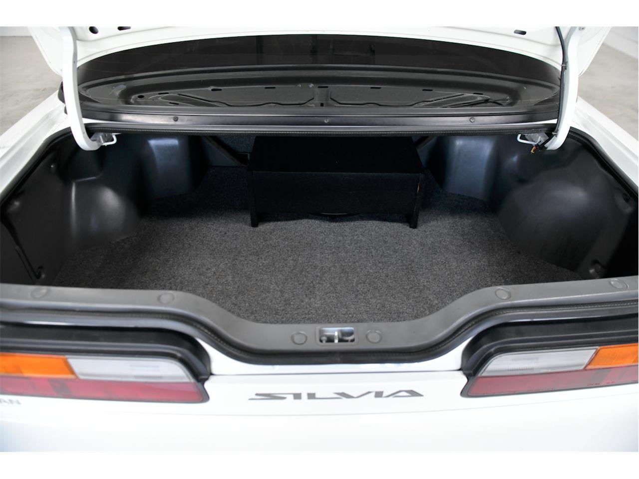 Nissan-Silvia-1990-White-Brown-32