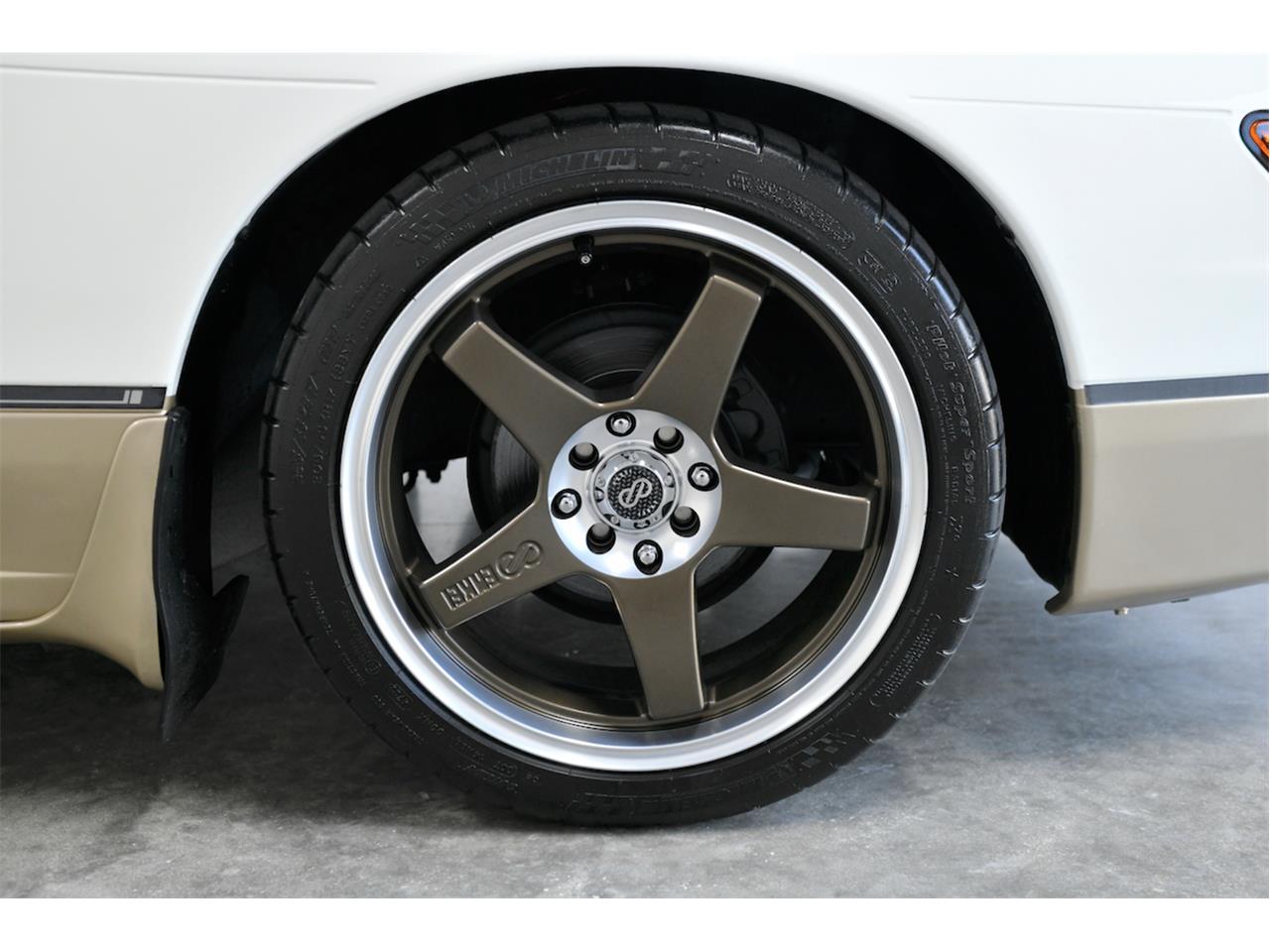 Nissan-Silvia-1990-White-Brown-40