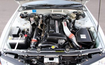 Nissan-Skyline-1992-Coupe-16