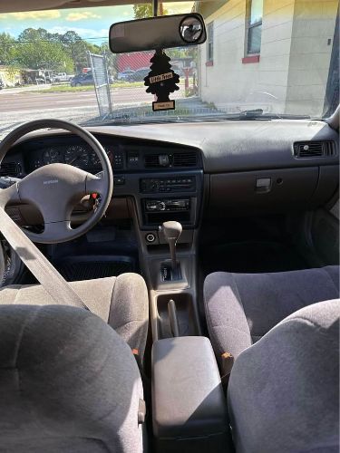 Nissan-Stanza-1990-Gold-Brown-2