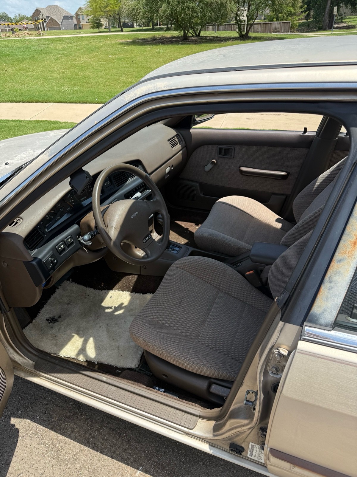 Nissan-Stanza-1991-4
