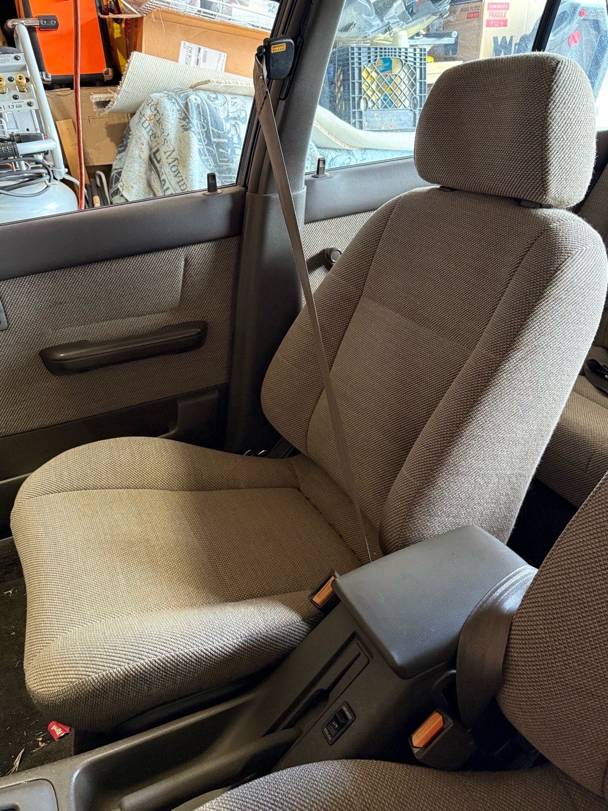 Nissan-Stanza-1991-9